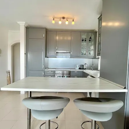 Spacious With Sea Views Кальяо-Сальвахе